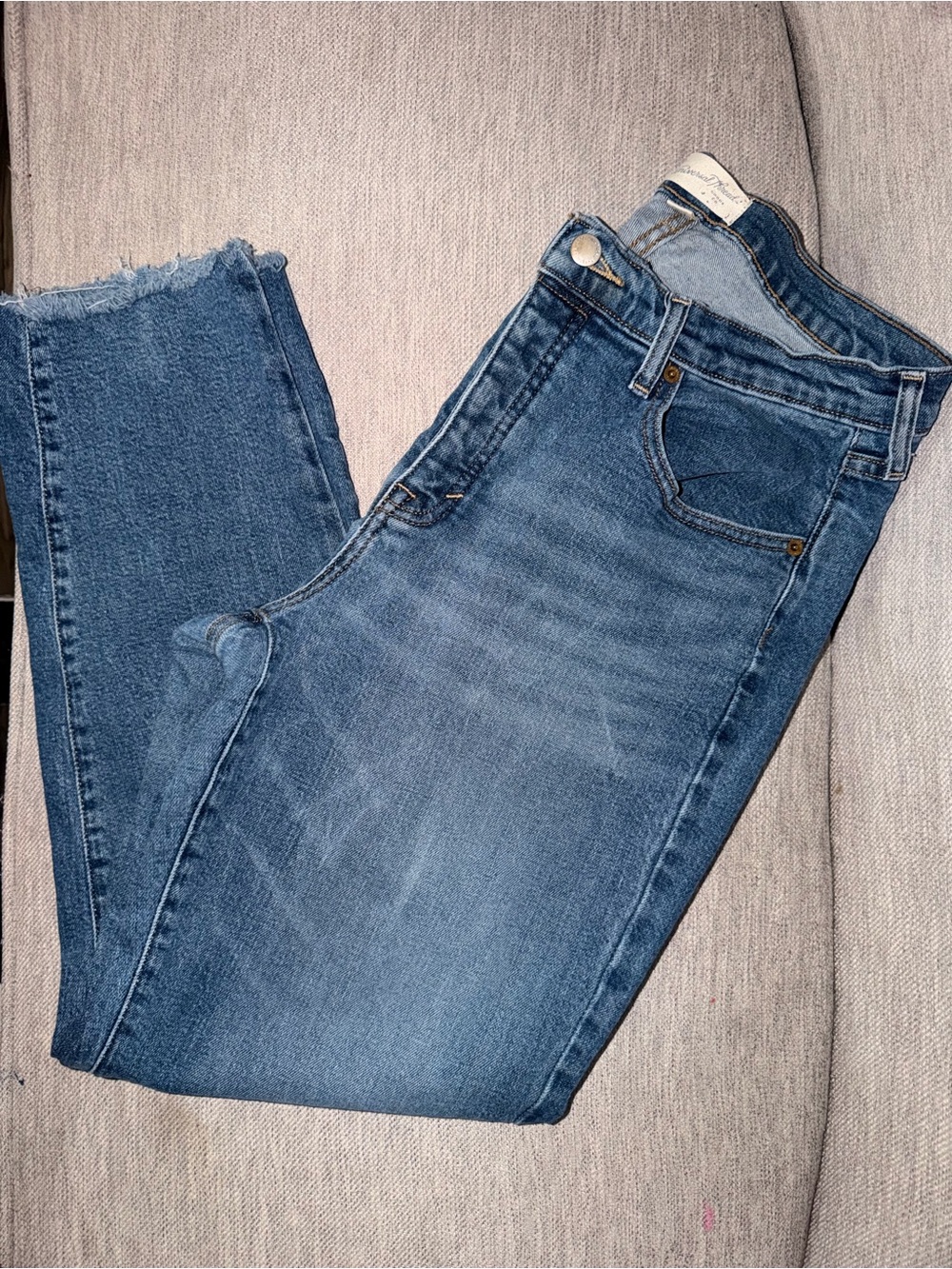 Universal Thread Mid Blue Ankle Crop Jeans